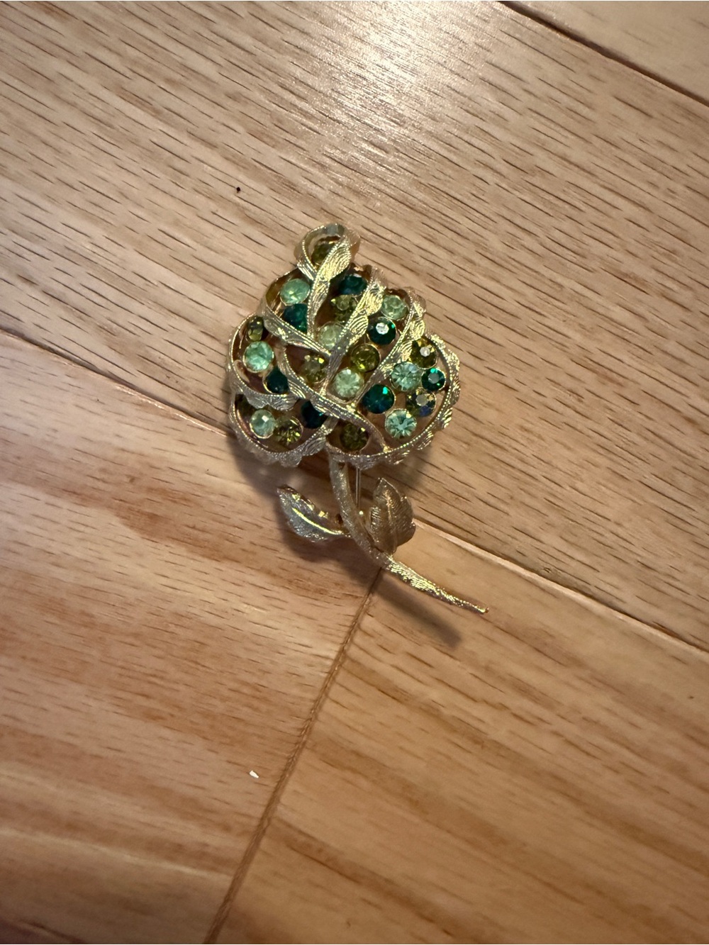 Vintage Uranium Gold-Tone Green Crystal Flower Brooch - Women Jewelry